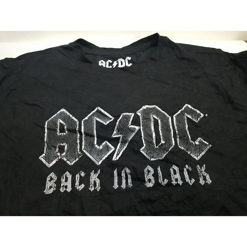 ACDC Back‎ In Black Graphic T-Shirt Mens Medium Black Short Sleeve Crew Neck